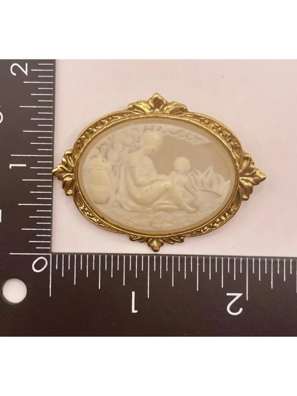 Vintage 1928 Jewelry Co. Gold-Tone Cameo Brooch Mother & Child Design -55B